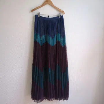 미사용 새상품 BCBGMAXAZRIA 롱 스커트 XS 플리츠 레이스