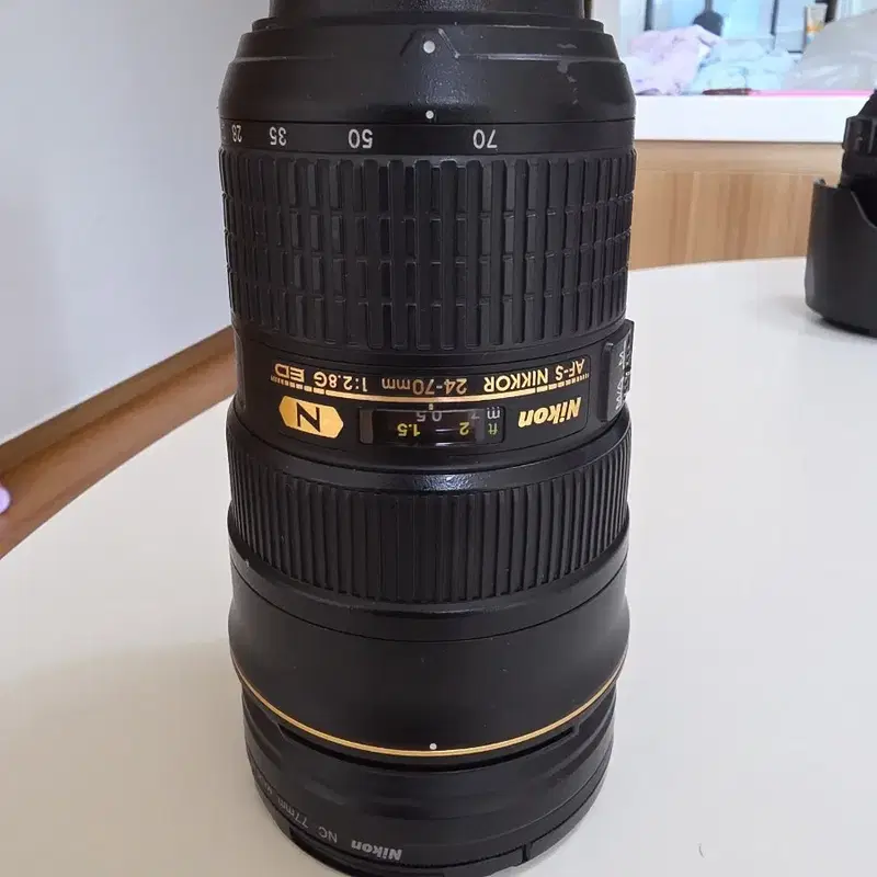 니콘 AF-S NIKKOR 24-70mm 1:2.8G ED 렌즈