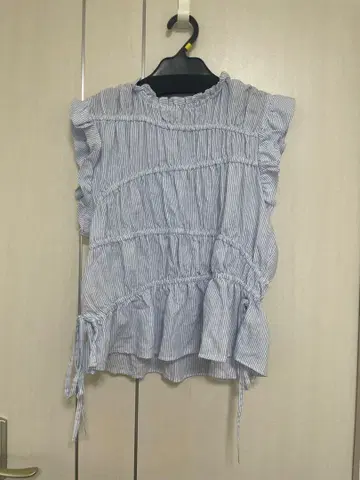 ZARA 스트라이프 개더 상의