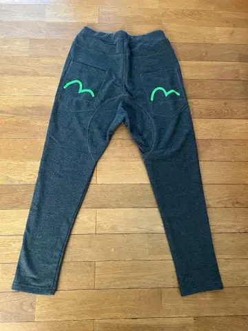 EVISU 그레이 스웨트 팬츠 사이즈 L