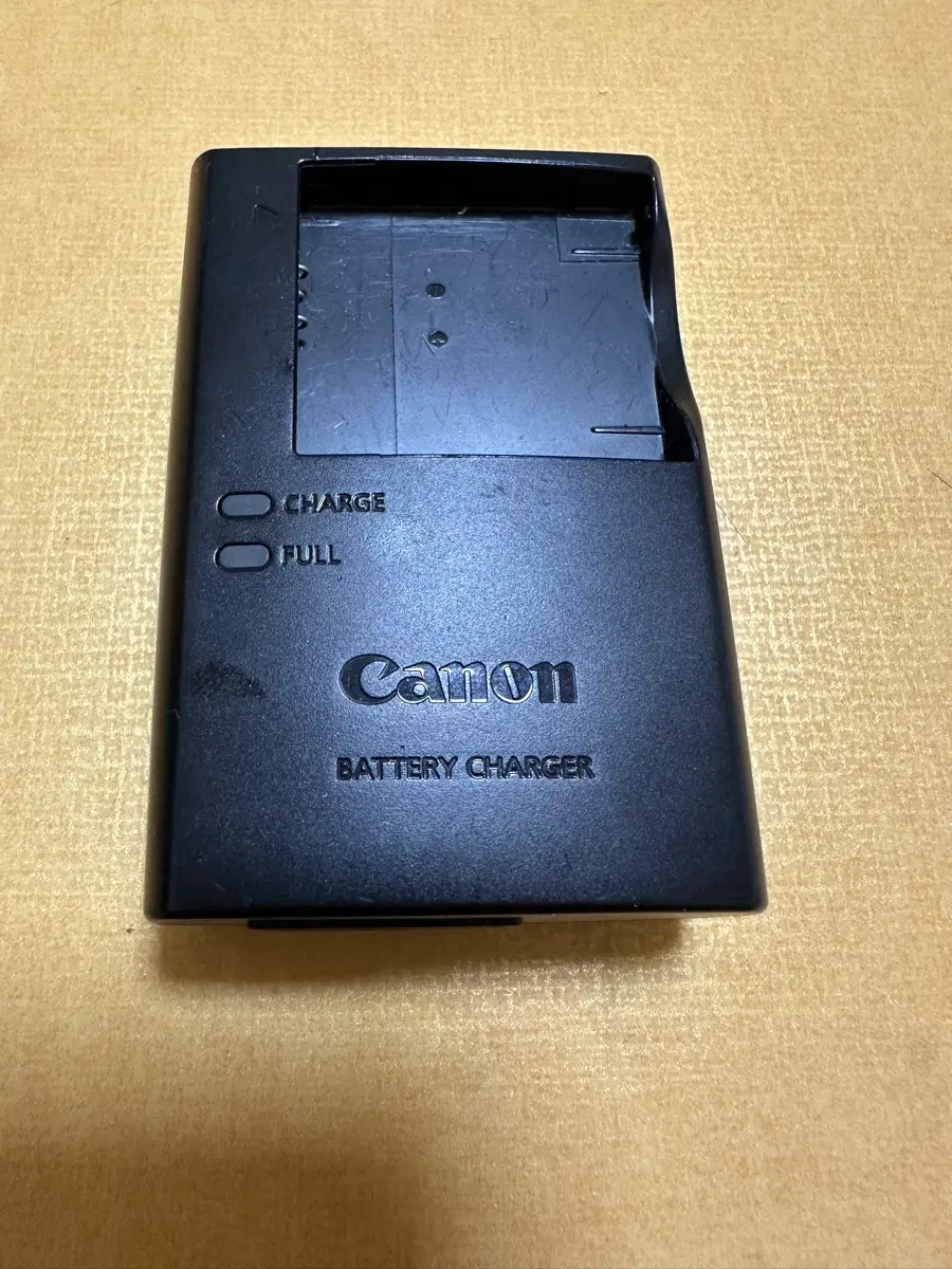 캐논 CB-2LFE 충전기 판매합니다.