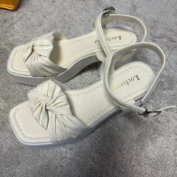 샌들 25.5cm 화이트 흰색 리본 힐 뮬 통굽