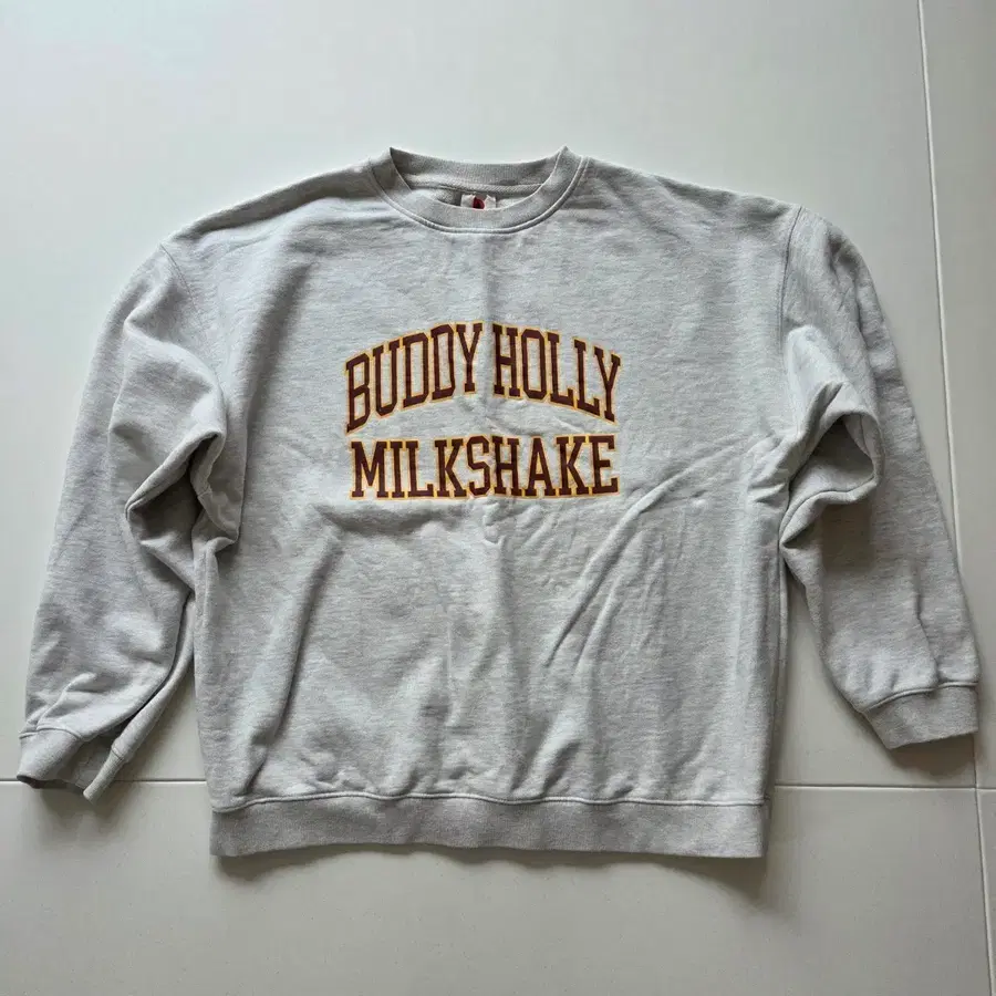 [L] 듀테로 Buddy holly milkshake 오트밀 맨투맨