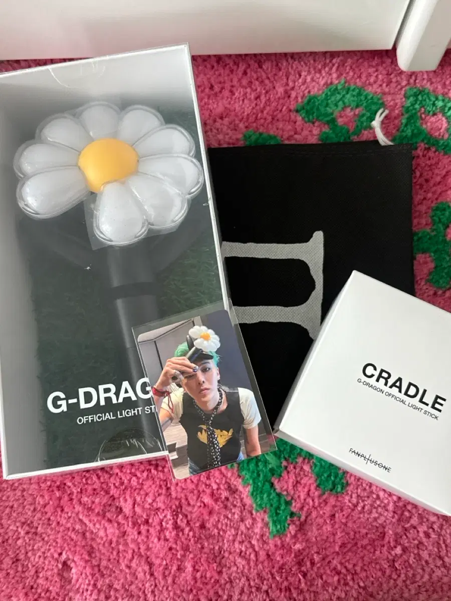 GD 지드래곤 응원봉 + 크래들 미개봉 (배송비포함)