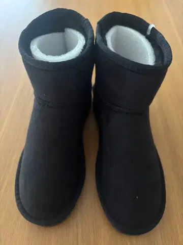 어그 부츠 블랙
