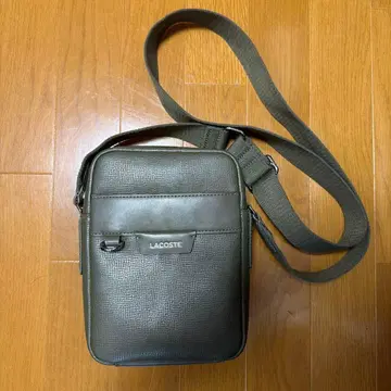 LACOSTE 라코스테 숄더백 카키