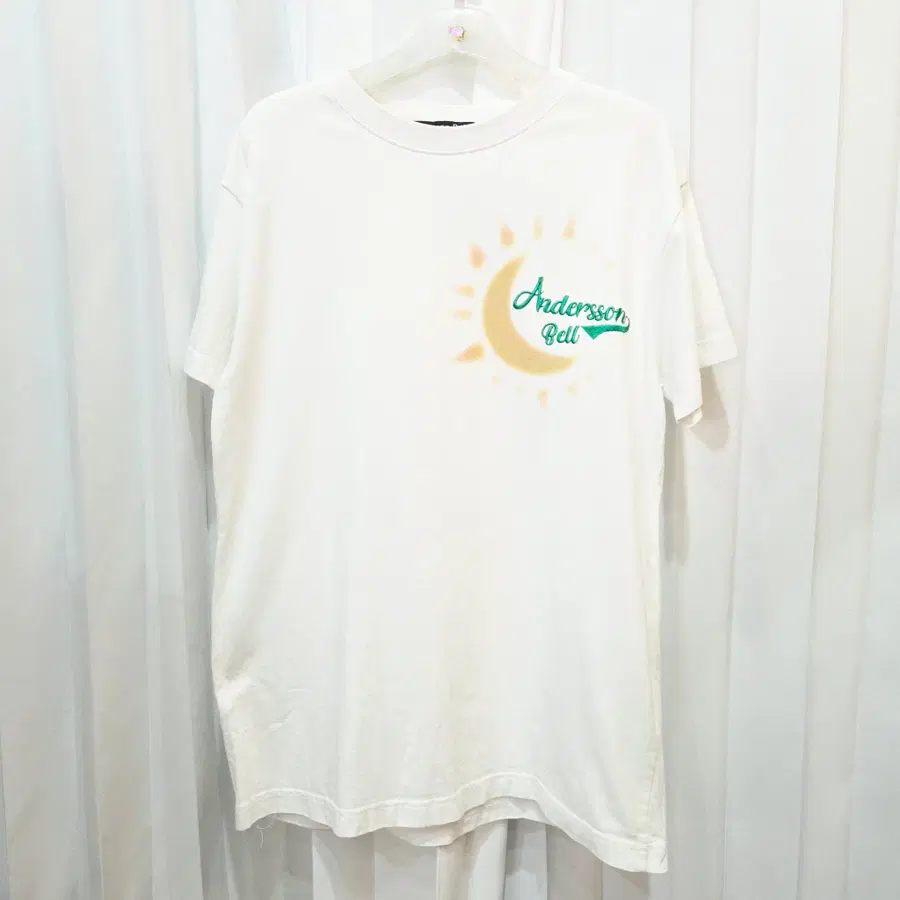 22s S 앤더슨벨 써니 로고 반팔 티셔츠 C586