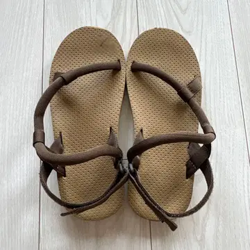 mont-bell 삭온 샌들