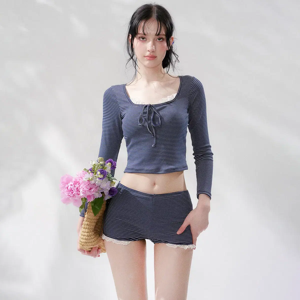 Pinkup 네이비 스트라이프 레이스 긴팔 비키니 투피스