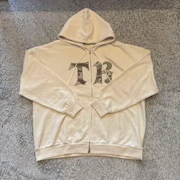 TREASURE 로고 집업 후드티 아이보리