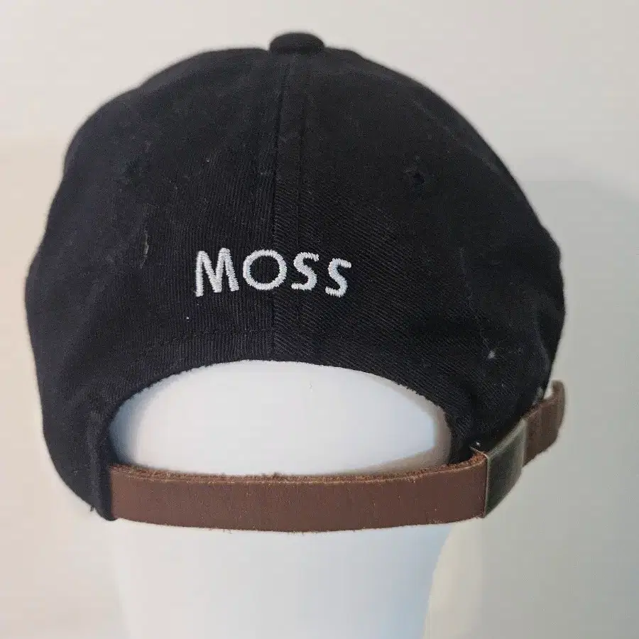 00s Mossimo No.6 Logo Patch Strapback Cap