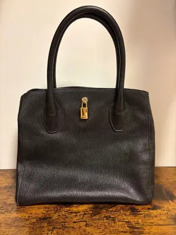 훌라 FURLA 토트백 엠보