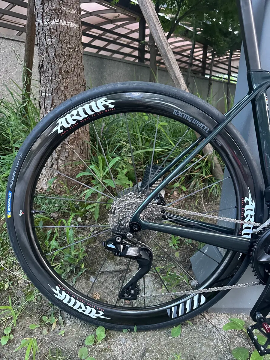 아르마 블레이드 로드 카본 45mm 카본 스포크 휠셋