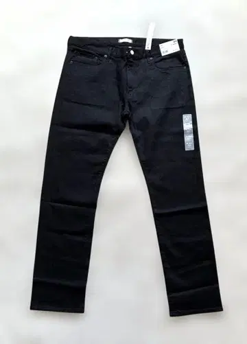 새상품 UNIQLO 슬림핏 스트레이트 청바지