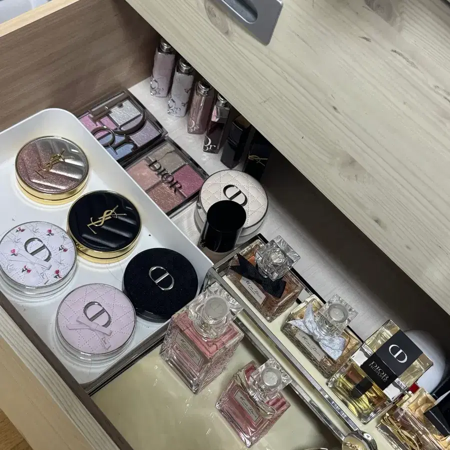 디올 쿨 뉴트럴 구해요