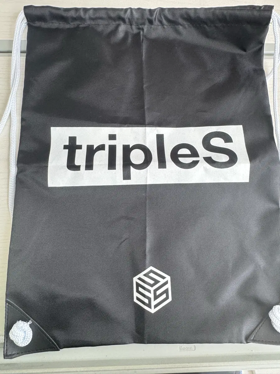 트리플에스 스트링백