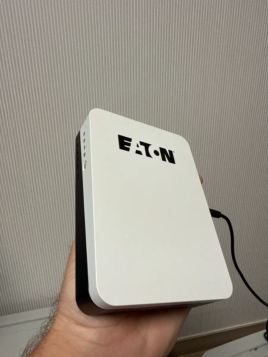 Eaton사 UPS 무정전 전원 공급장치