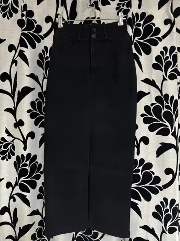 블랙 데님 롱 타이트 스커트 슬릿 포함 AZUL