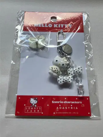 HELLO KITTY DOTmini 키 참 LOWRYS FARM 화이트