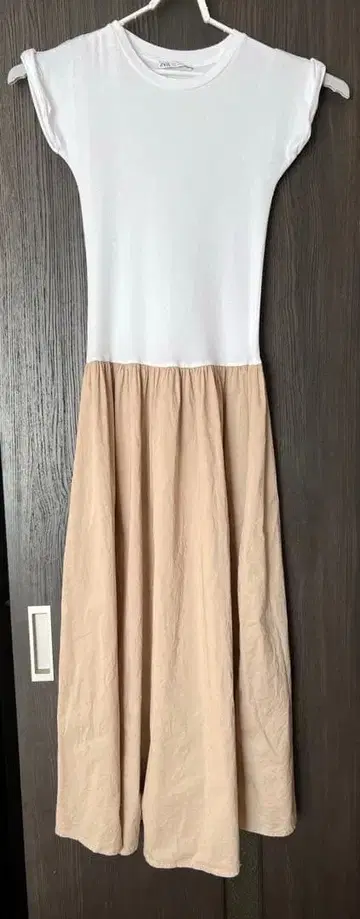 ZARA 도킹 원피스 롱 기장 반팔 화이트 베이지