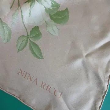 NINA RICCI 대형 스카프 꽃무늬 핑크