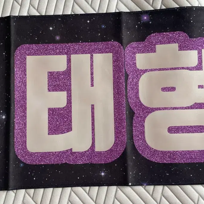 방탄소년단 뷔 V 반사슬로건