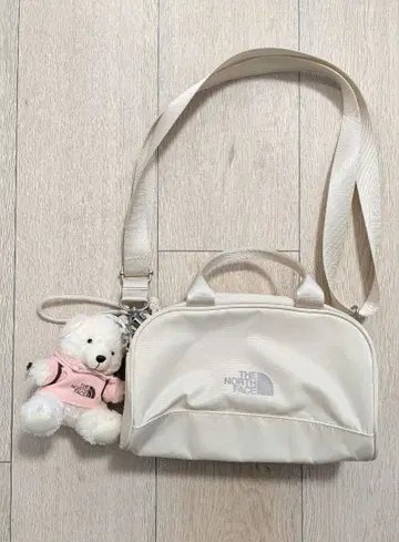 THE NORTH FACE 곰 참 포함 숄더백 한국