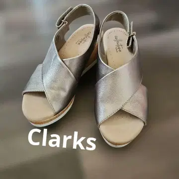 Clarks Collection 웨지솔 샌들 메탈릭