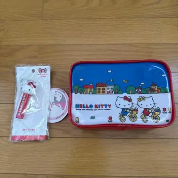HELLO KITTY 3COINS 콜라보 파우치와 립 참