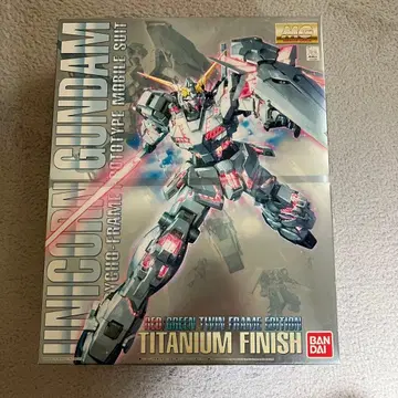 MG 1/100 유니콘 건담 티타늄 피니쉬