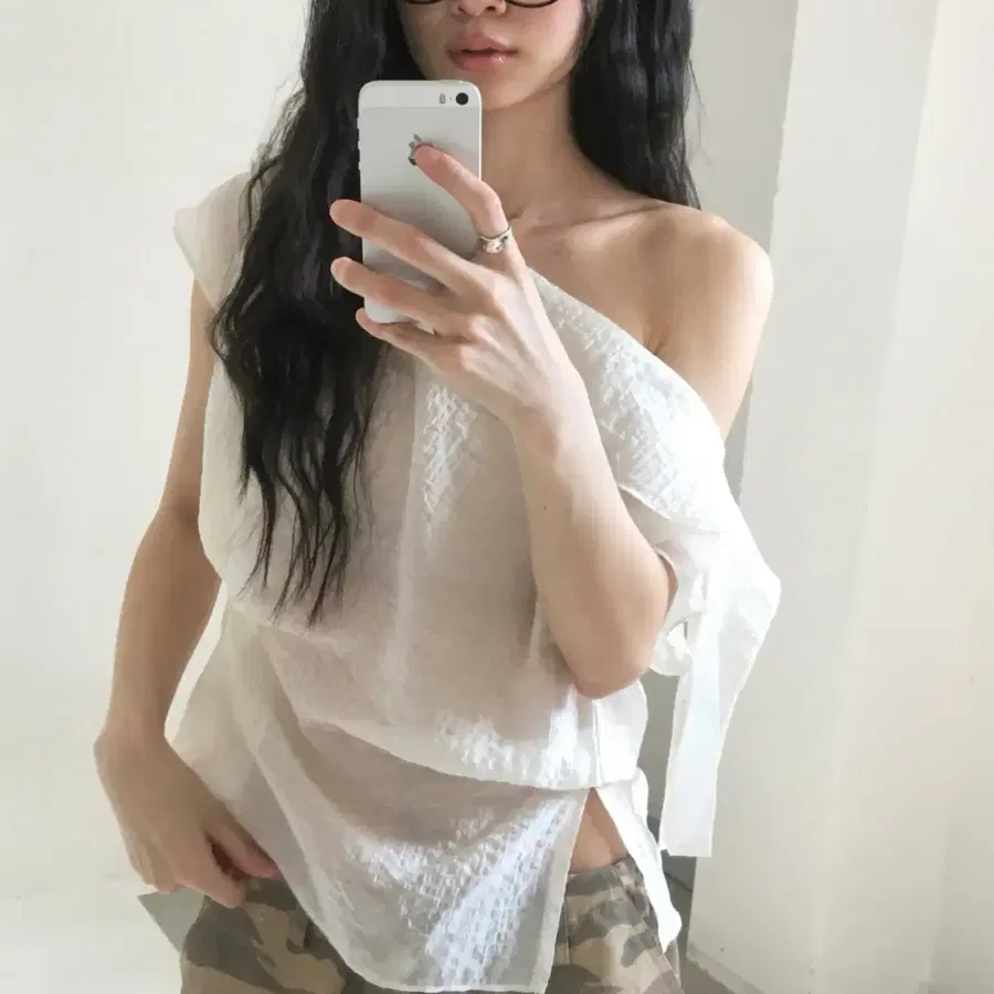 (새상품) 미뮤즈씨 몬드 블라우스 아이보리