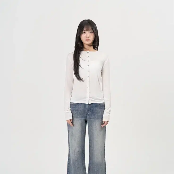 페플리 Tencel Button Round Neck Cardigan