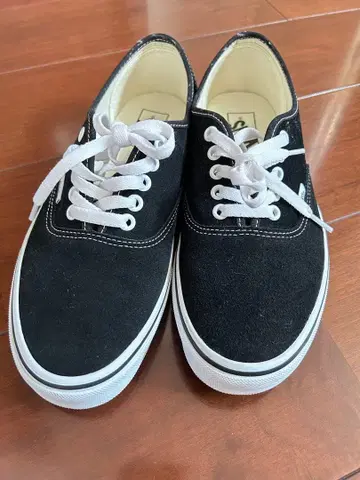 VANS Authentic 블랙 스니커즈