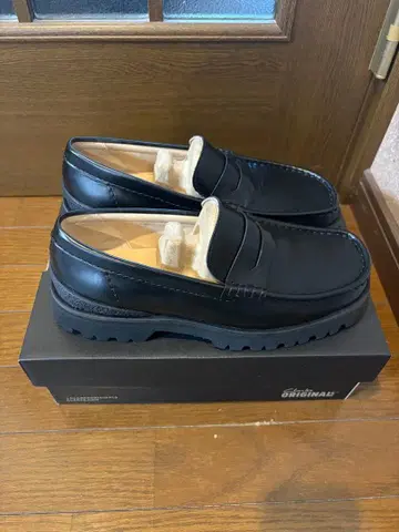 Clarks 유코너 페니 로퍼 블랙