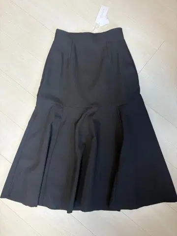 PROPORTION BODY DRESSING 머메이드 스커트