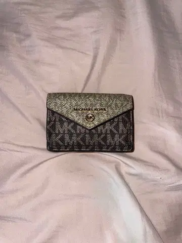 MICHAEL KORS 3단 폴더형 지갑 MK 로고 브라운