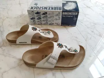 BIRKENSTOCK 샌들 화이트 꽃무늬 장식 42