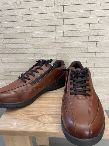 미즈노 워킹화 사이드 지퍼 27cm 브라운