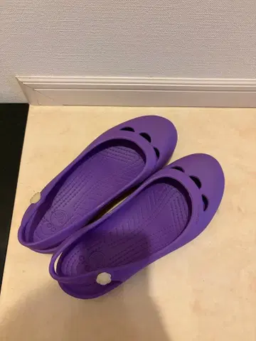 crocs 여성용 샌들 퍼플