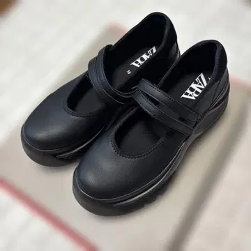 ZARA 통굽 스트랩 스니커즈 블랙 36