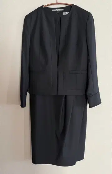 띠어리 럭스 EXECUTIVE 원피스 자켓 셋업 블랙