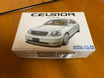 아오시마 문화교재사 CELSIOR UCF30 '00 프라모델