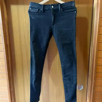 리사운드 클로징 코팅 스키니 데님 블랙