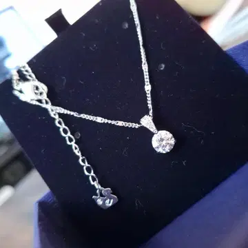 Swarovski 싱글 볼 목걸이 실버 컬러