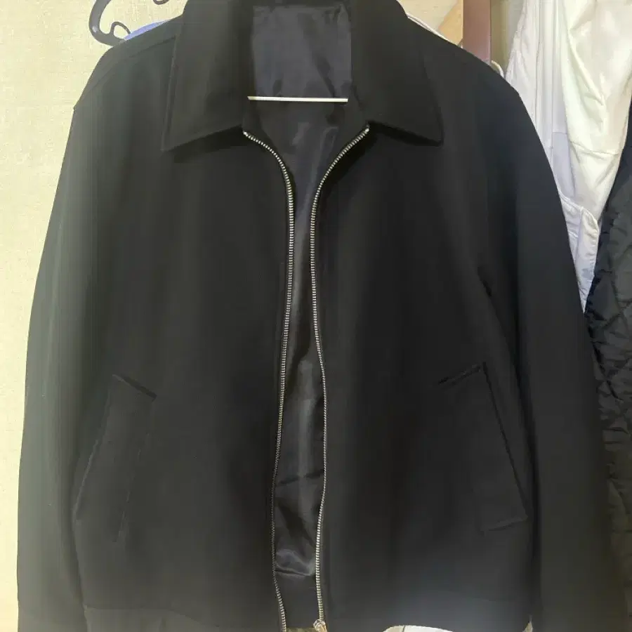 에잇세컨즈 블랙자켓