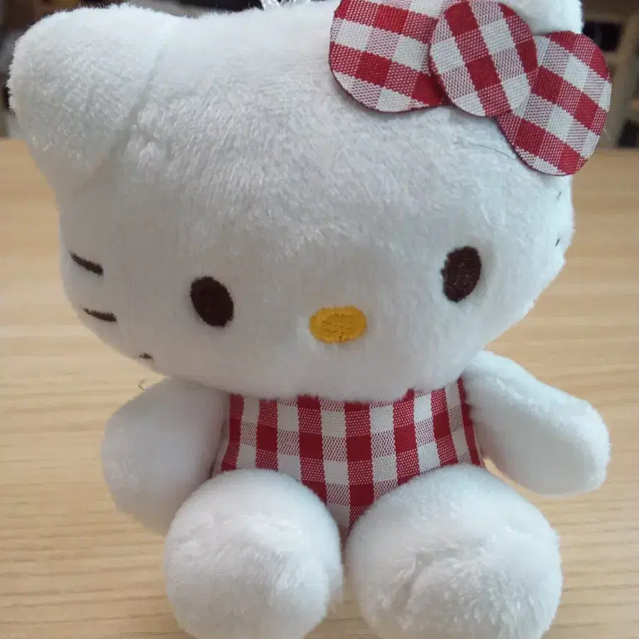 헬로키티 레드체크 8cm 키링