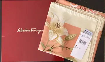 Salvatore Ferragamo SILK 100% 스카프 85 x 87