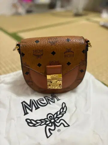 MCM 비세토스 숄더백