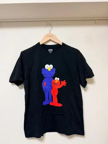 유니클로 KAWS 세서미 스트릿 엘모 BFF 티셔츠 TEE