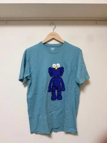 UNIQLO KAWS BFF 티셔츠 TEE